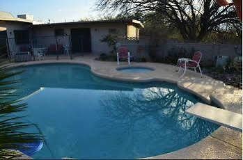 Bed And Bagels Of Tucson Hotel Tanque Verde Bagian luar foto